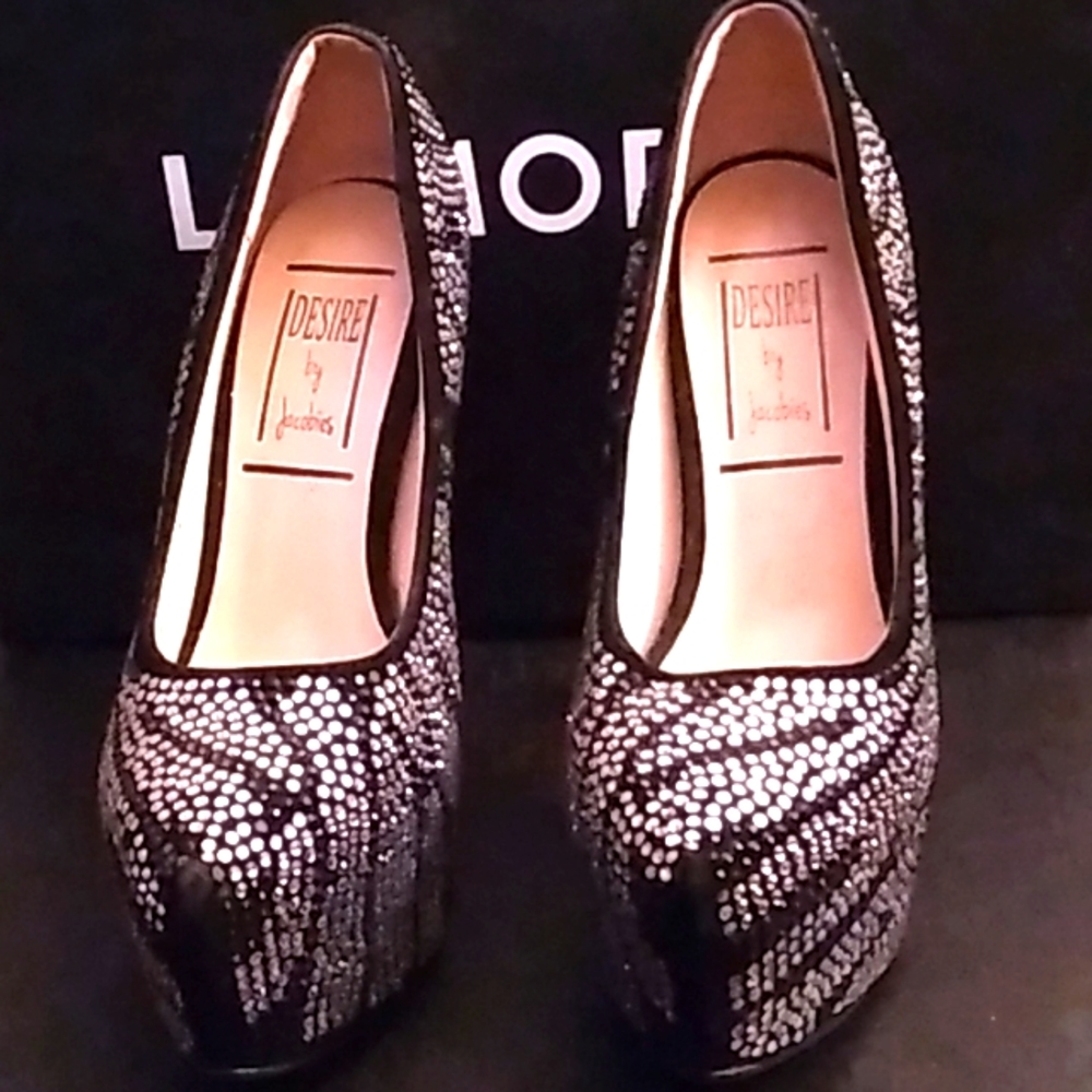 6.5 beautiful black & silver Diamond Heels